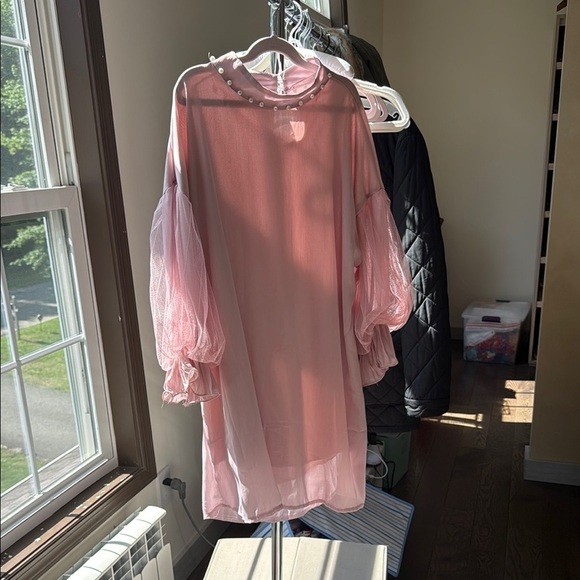 Pink Sheer Dress with Pearl Accents Womens Mens Pregnancy maternity medium - Picture 2 of 7